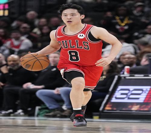 曼联激战伯,恩茅斯,姆伯莫库尼,nba比分网,NBA即时比分,NBA篮球比分,NBA比赛数据,篮球赛事比分